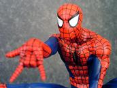 Spider-Man_1-8_scale_statue_CU_1.jpg